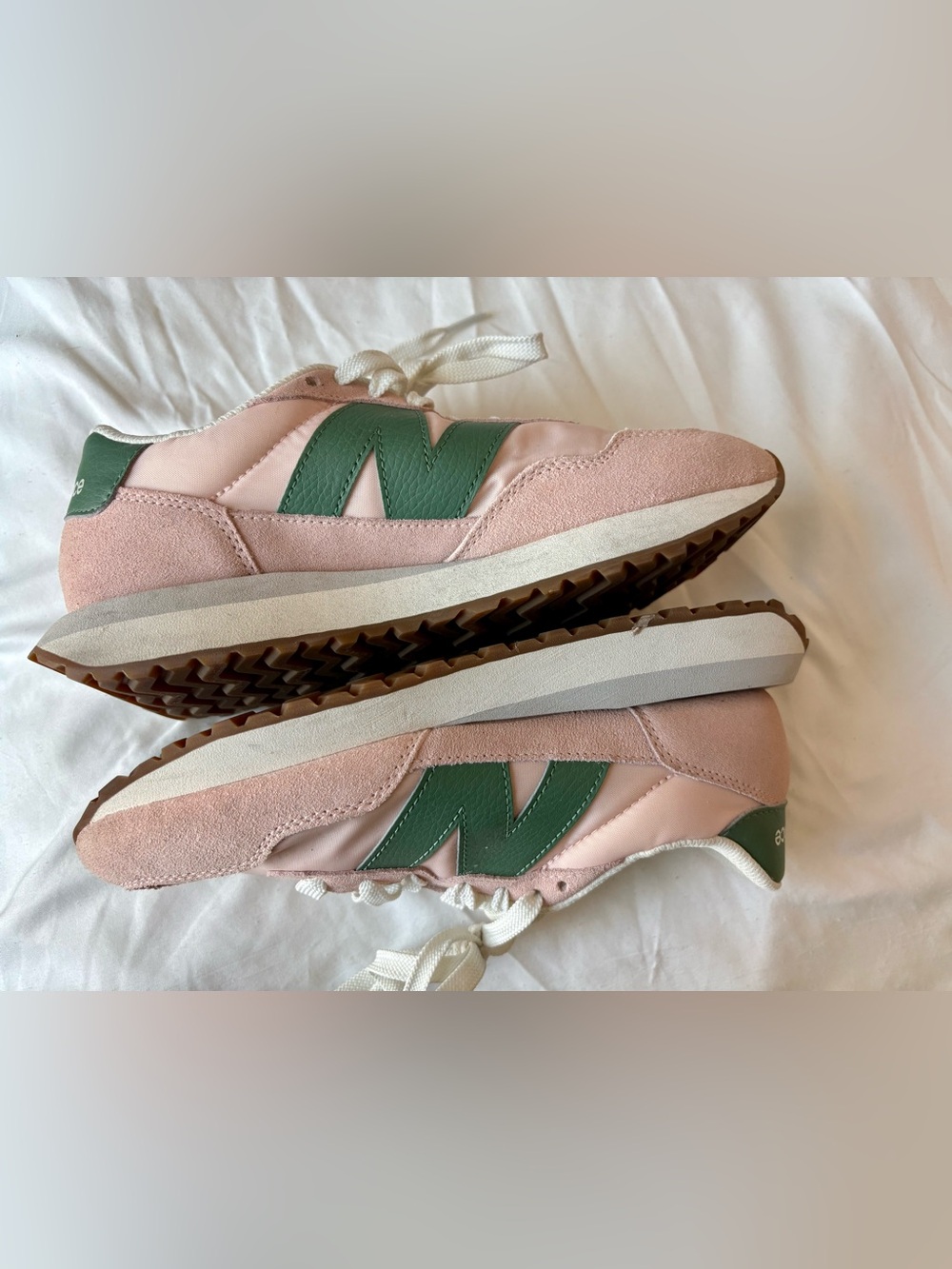 New Balance 237 Sneakers Pink Green Retro Runner Shoes Women’s 7 Y2K EUC - Picture 12 of 14